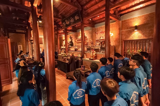 Chùa Hòa Phúc: Sinh viên trường đại học Giao Thông Vận Tải – Hà Nội về chùa sinh hoạt